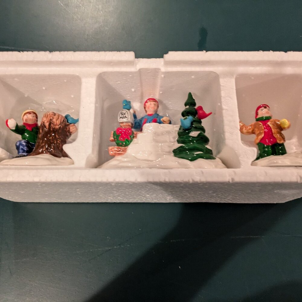 Department 56 Original Snow Village Snowball Fort